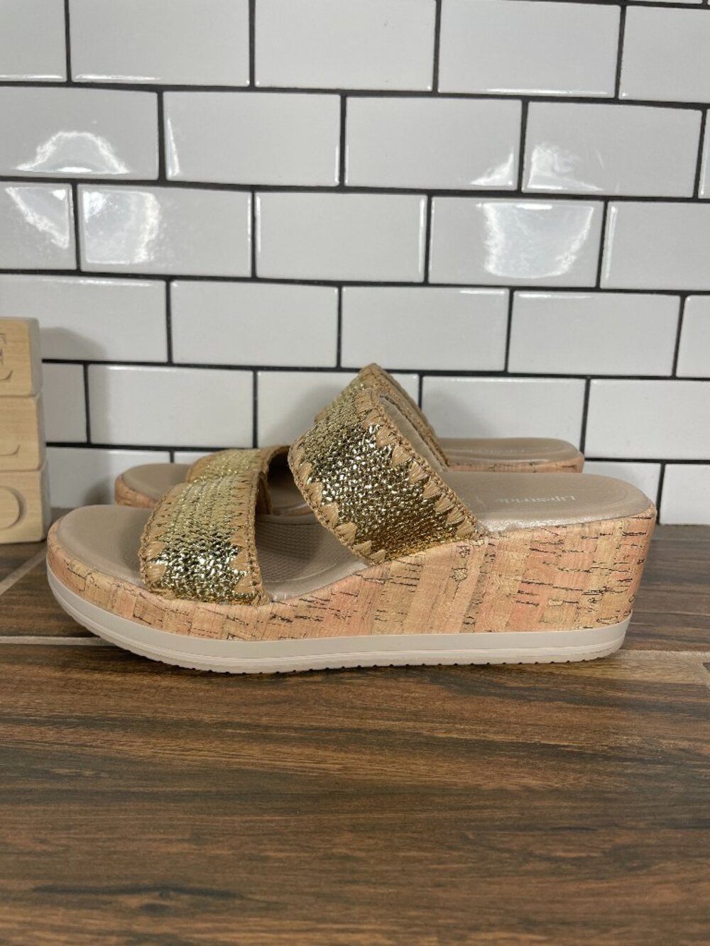 LifeStride Bzees Airstep Resort Shoes Womens Size 7 Gold Platform Wedge Sandals